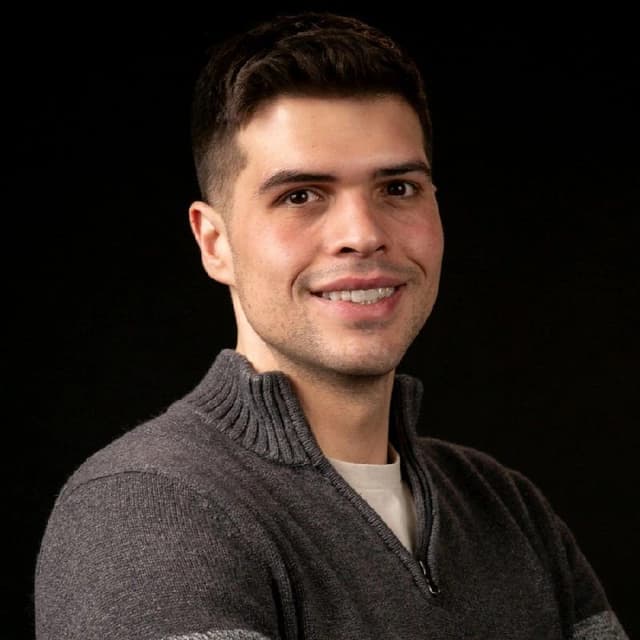 Andrew Polcaro headshot