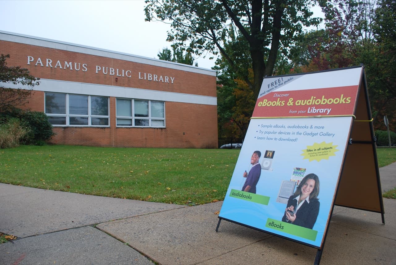 Paramus Public Library